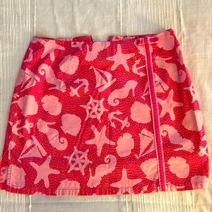 Adorable Lilly Pulitzer skort. Super fun beach themed